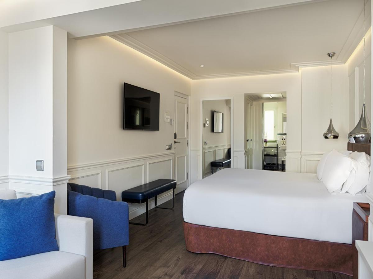 Hotel H10 Universitat (adults Only)