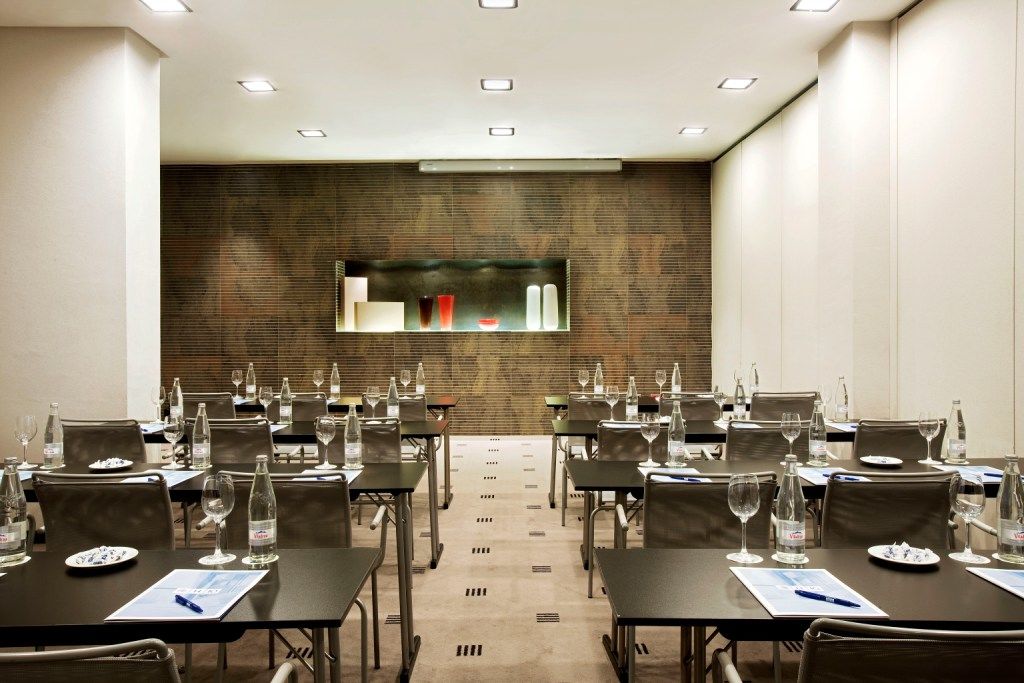 Hotel H10 Universitat (adults Only)
